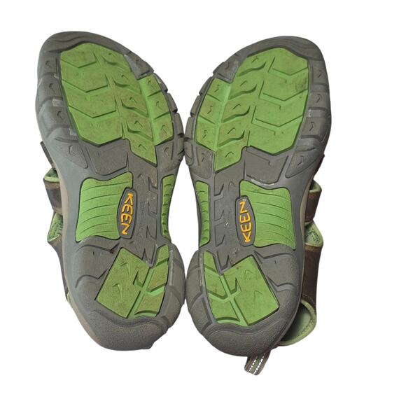 Keen Newport H2 Mens Size 9.5 Brown Trail Hiking Waterproof Closed Toe Sandals